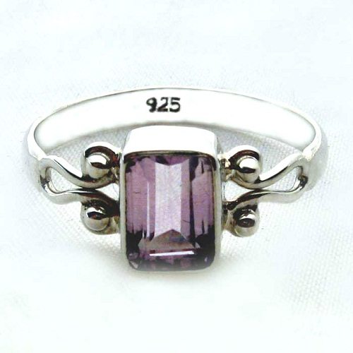 February Birthstone Rings- An Amazing Jewelry for Self Expression